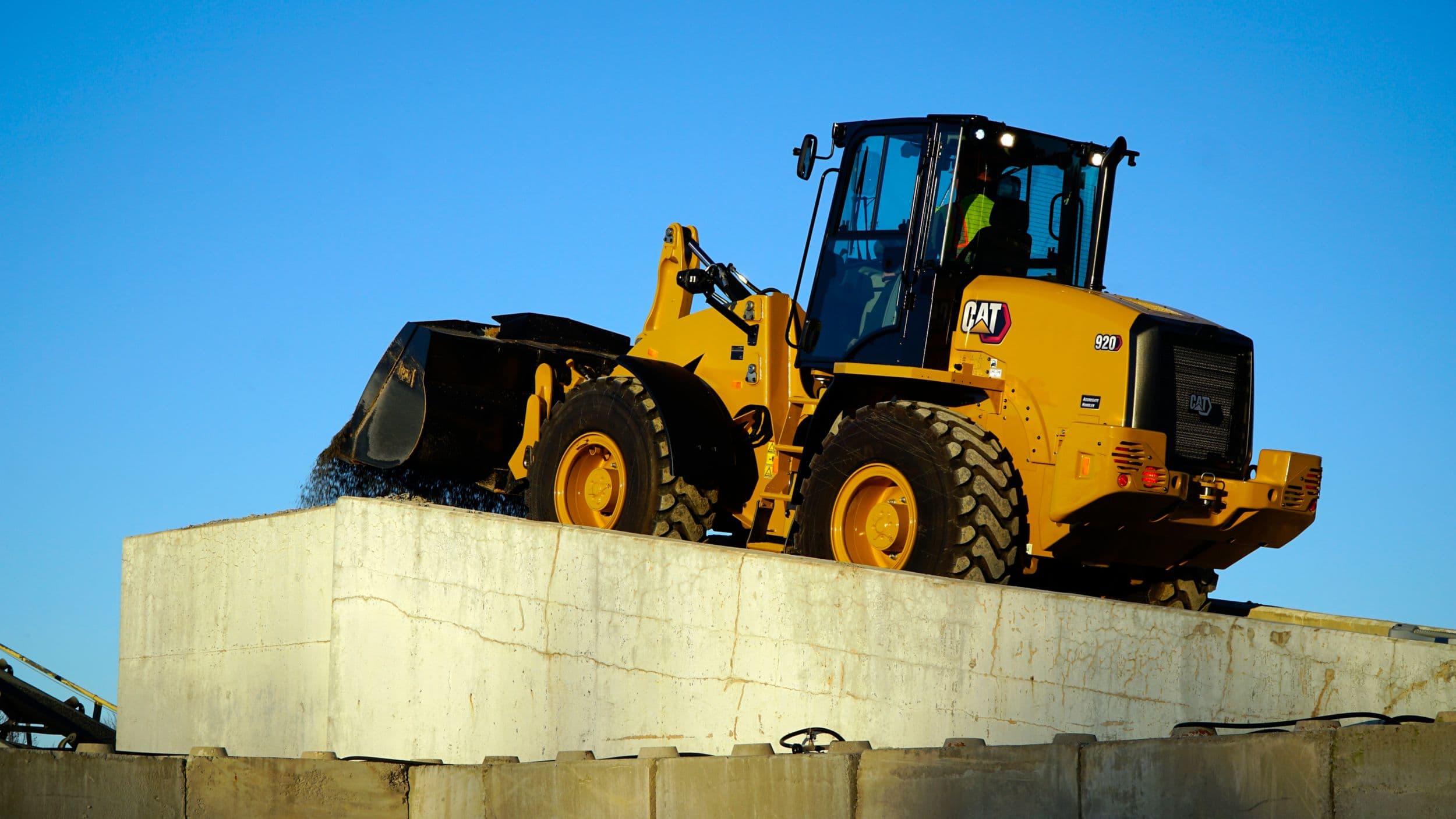 Cat® 920 Small Wheel Loader